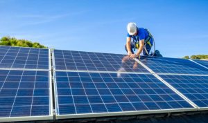 Installation et mise en production des panneaux solaires photovoltaïques à Cours-la-Ville